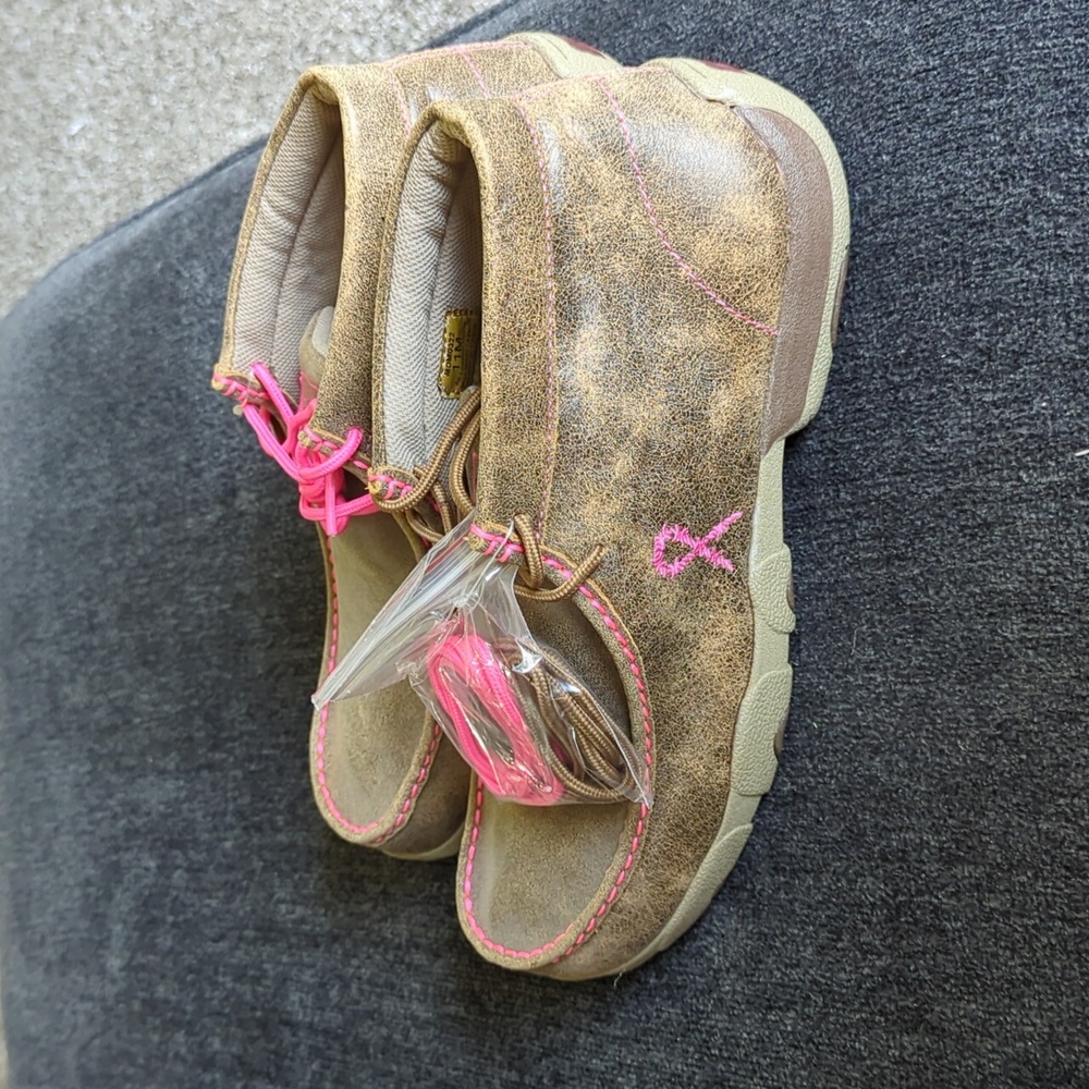Brand New Men's Twisted X Pink Moccs